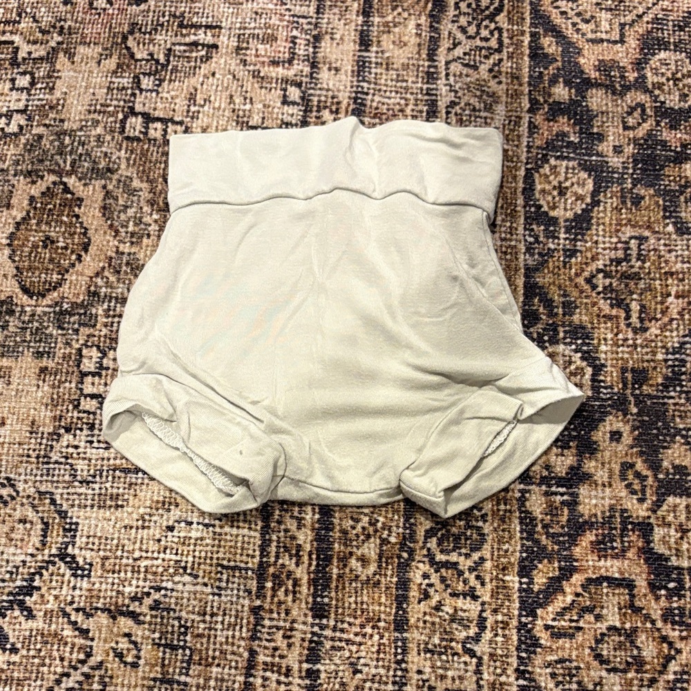 Custom bummies ( kyte baby) aloe 0-3